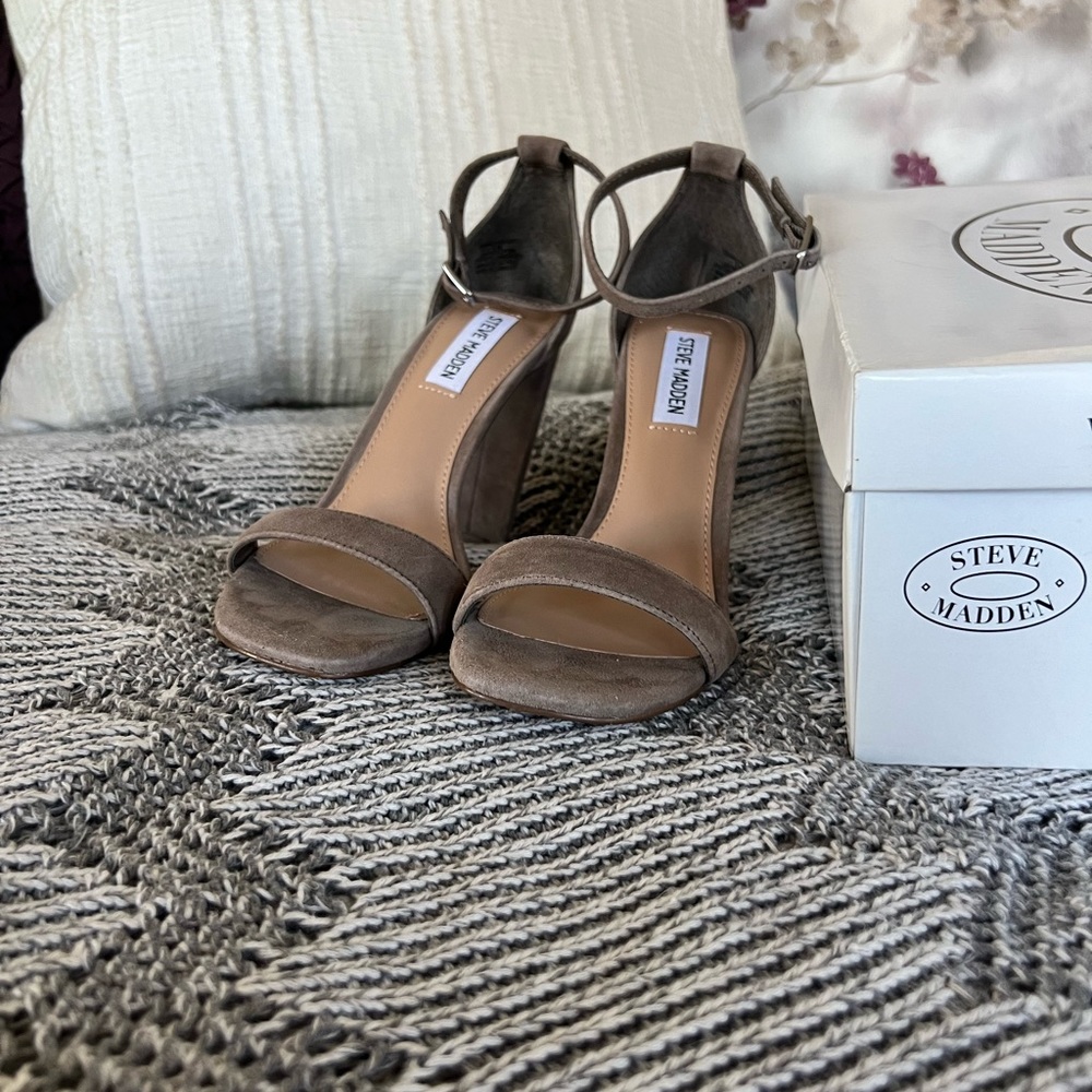 Steve Madden Franky Taupe Suede size 6.5 🖤✨